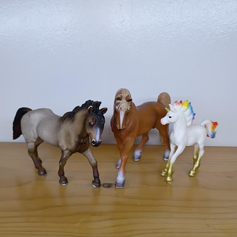 Lot Of 2 Schleich Horses And One Unicorn Foal 2007 2008 2021